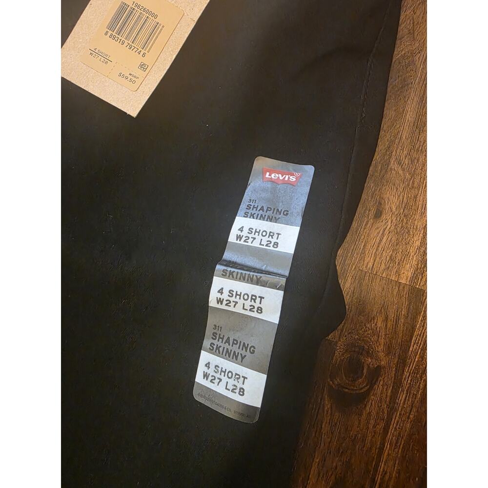 Levi's Women's 311 Shaping Skinny Jeans Size 4 Short W27 X L28 Black MSRP $59.50 - Picture 2 of 8